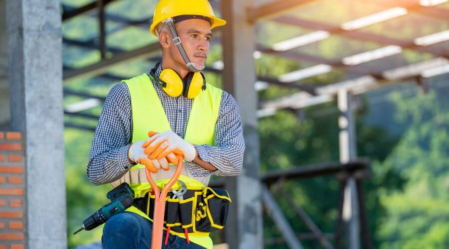 Professional gutter cleaning in Lockwood, CA